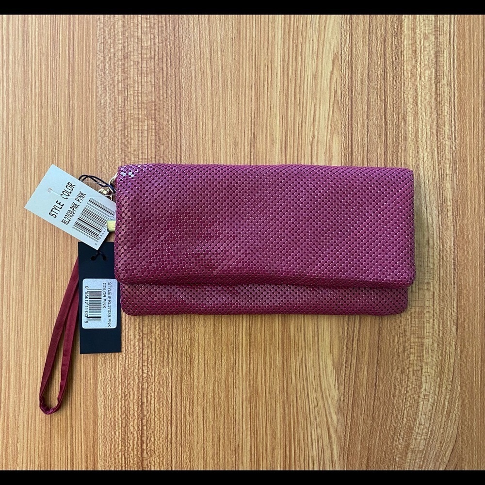 NWT La Regale wristlet - Color: Pink